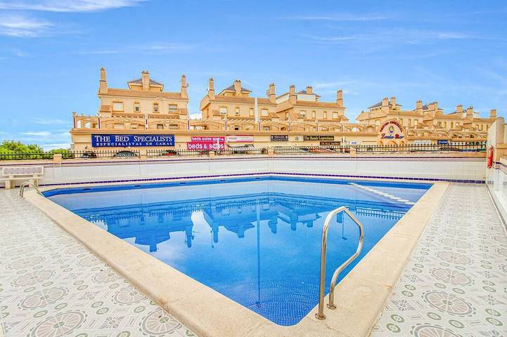 Apartamento de vacaciones para 5 personas, con terraza y piscina - 1