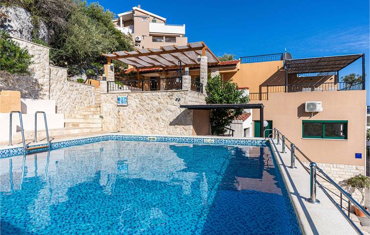 Ferienhaus für 10 Personen, mit Terrasse und Pool, mit Haustier in Split-Dalmatien - 3