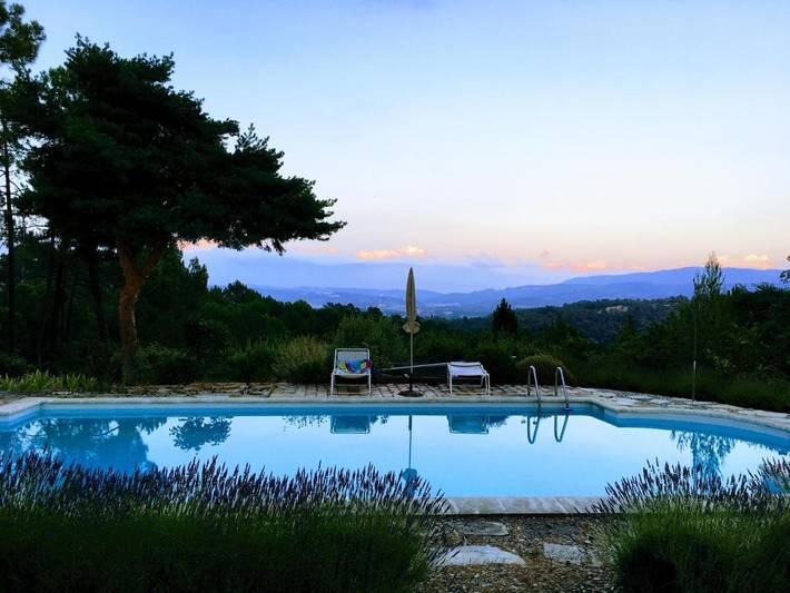 Villa pour 8 personnes, avec piscine ainsi que vue et jardin, animaux acceptés à Roussillon - 3