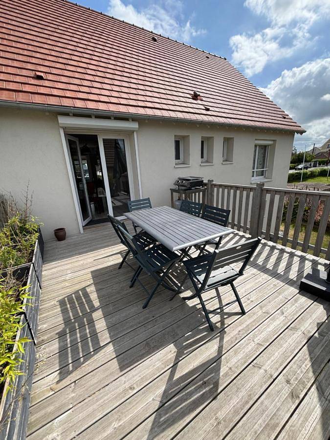 Maison de vacances pour 6 personnes, avec Balcon et Terrasse ainsi que Jardin et Vue à Lion-sur-Mer