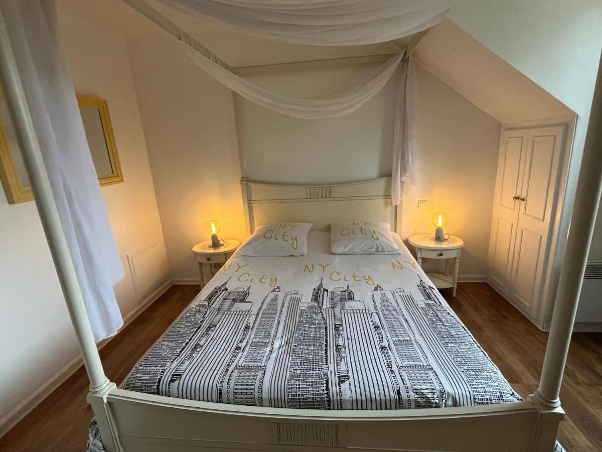 Appartement entier, One-Bedroom Apartment in Ardon, Sologne