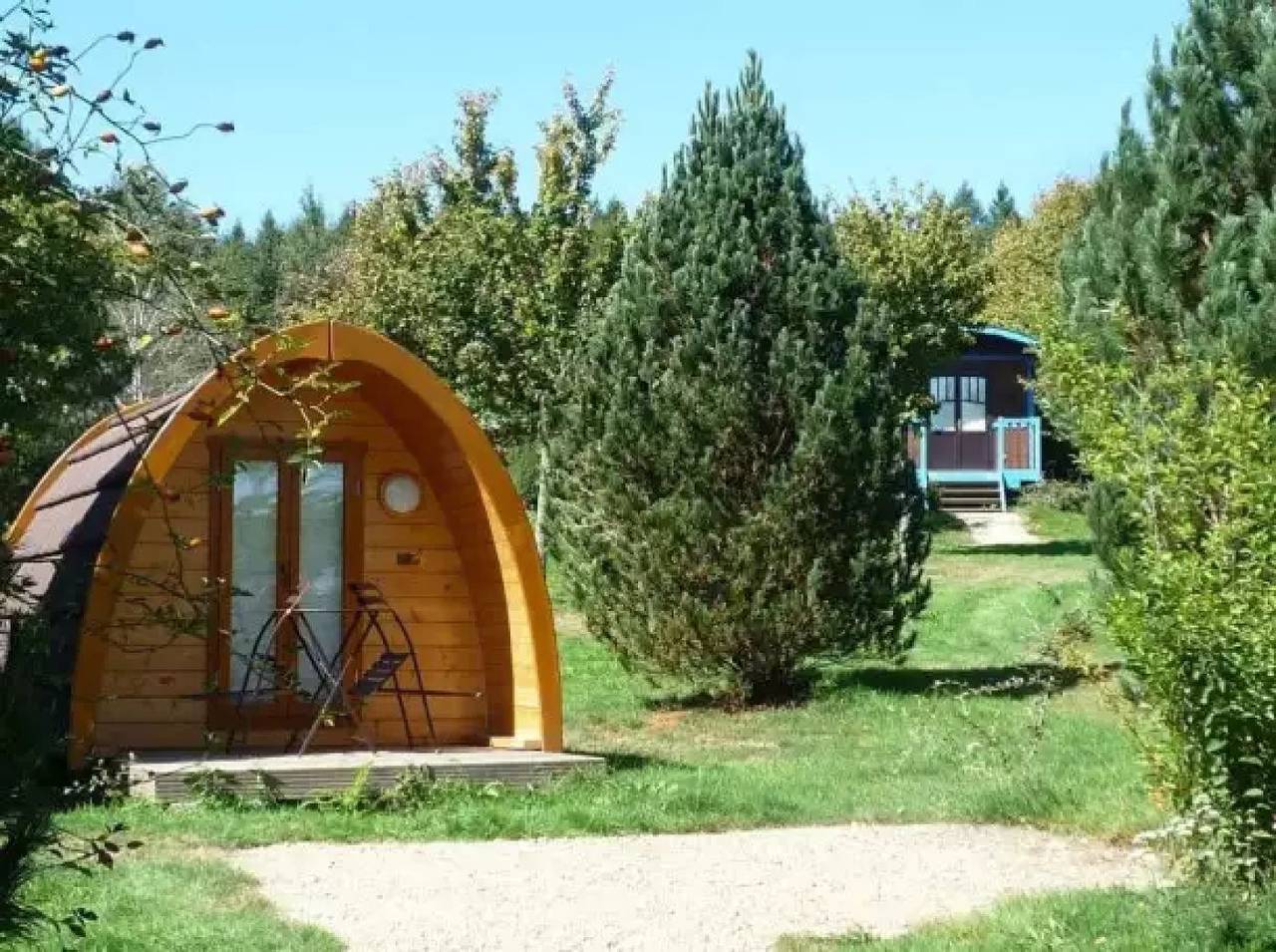 Zecamping 3 étoiles piscine couverte tente 6m2 2 pers in Chamberet, Région de Tulle
