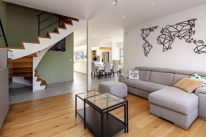 Ferienhaus für 7 Personen, mit Terrasse und Garten in Region Löwen