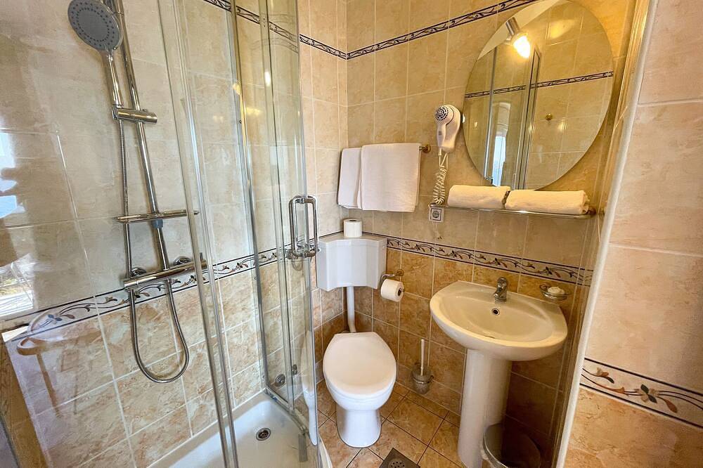 Modern and cofortable room with a balcony in Dramalj, Primorje-Gorski Kotar