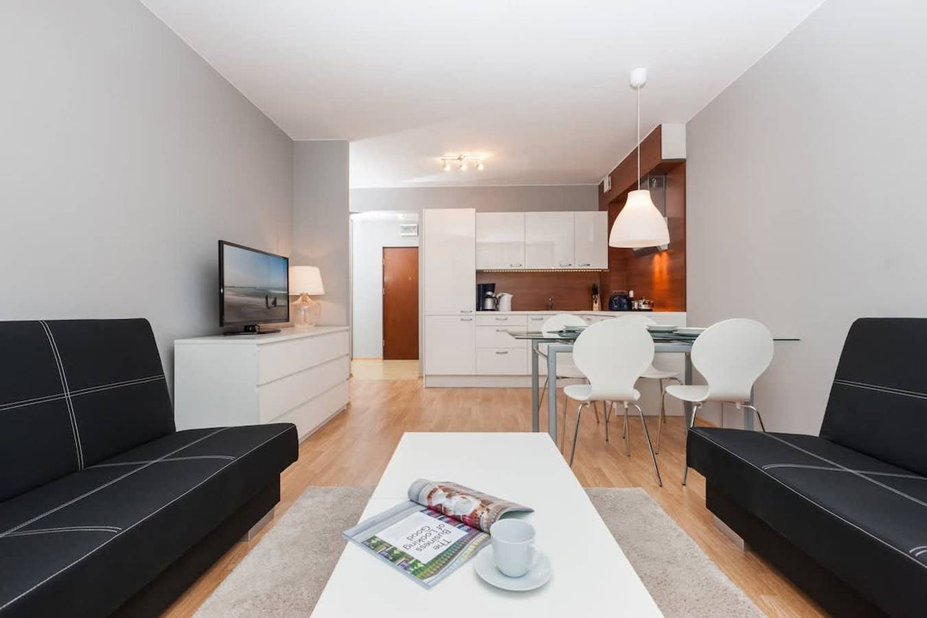 Entire apartment, Zdrojowa 22 Black and White Apartment Parking in Świnoujście, Szczecin Lagoon