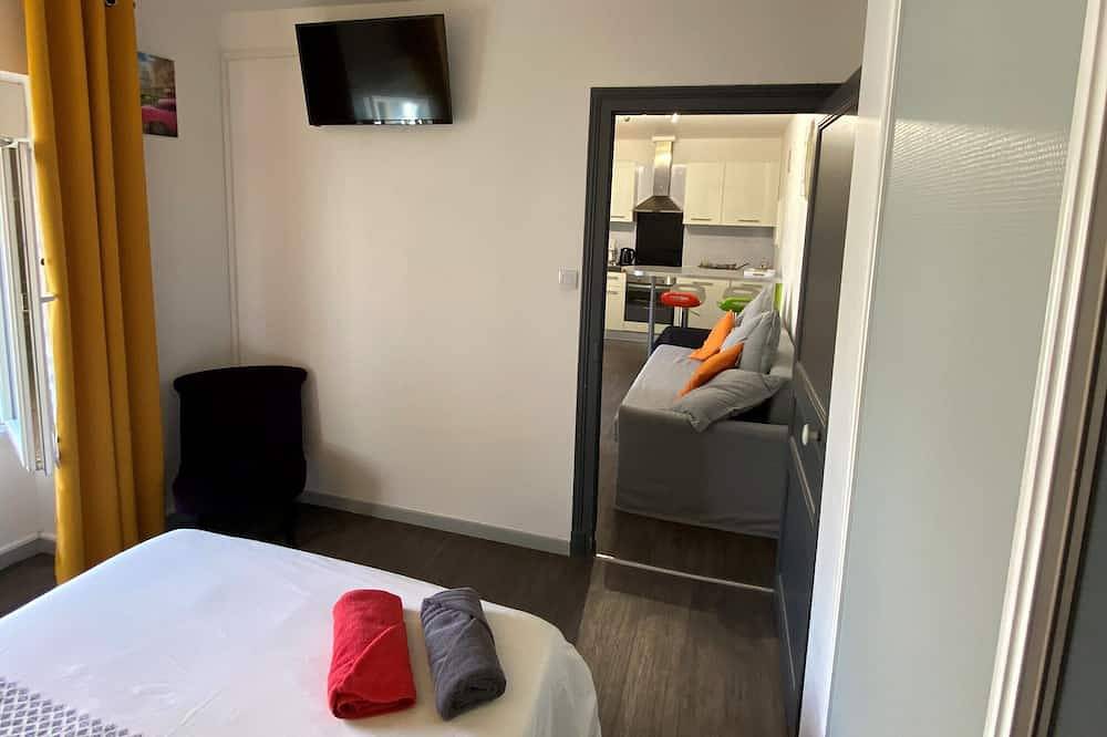 Apartamento entero, Appartement N2-Apartamento-Baño con bañera-Terraza in La Roche-sur-Yon, Valle del Loira