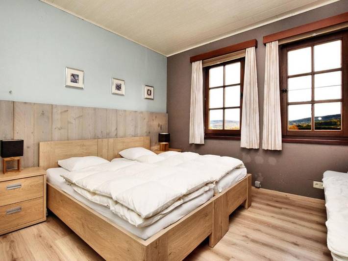Location de vacances pour 13 personnes, avec jardin ainsi que terrasse et sauna, animaux acceptés dans Heyd - 3