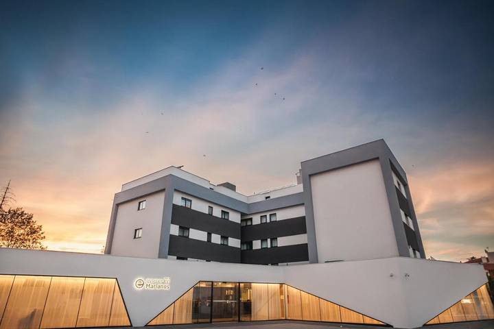 Hôtel pour 3 personnes, avec jardin et piscine
