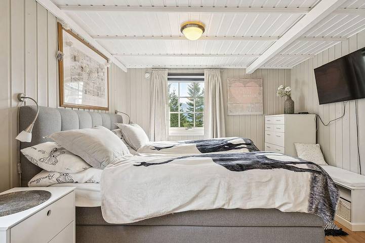 Schönes Haus mit 4 Schlafzimmern in. in Lødingen