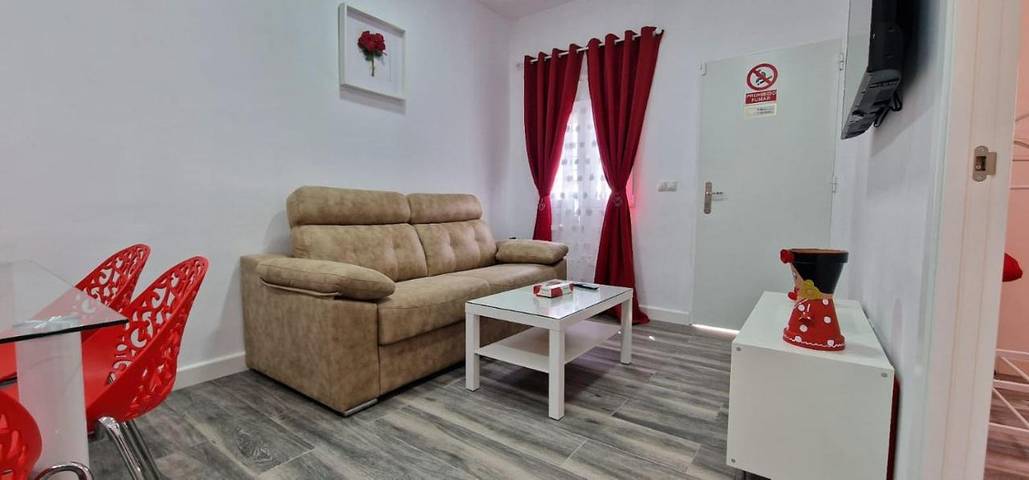 Location de vacances pour 6 personnes, avec Terrasse ainsi que Jardin et Piscine à Carmona - 3