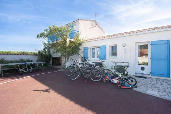 Maison d’hôte pour 12 personnes, avec terrasse