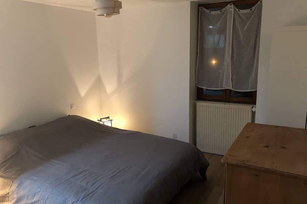 Maison 90m2 Avec Terrasse in Écuelles, Sena y Marne