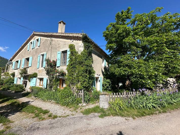 Gîte pour 2 personnes, avec jardin, animaux acceptés