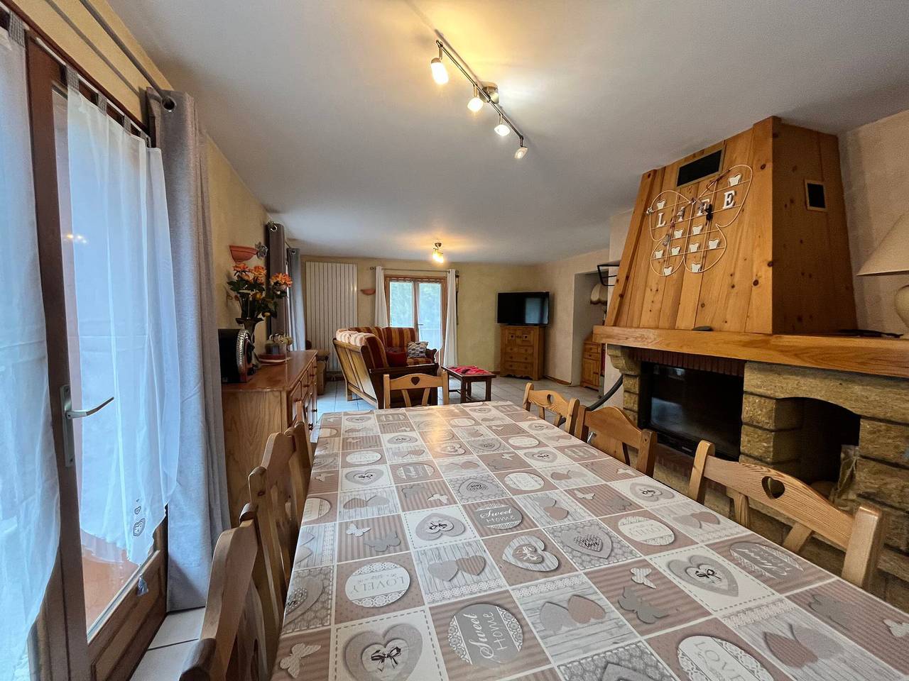 Cozy chalet 4 br, pets allowed in Samoëns, Bonneville e dintorni