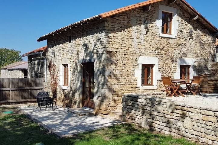 Gîte pour 2 personnes, avec Terrasse et Jardin
