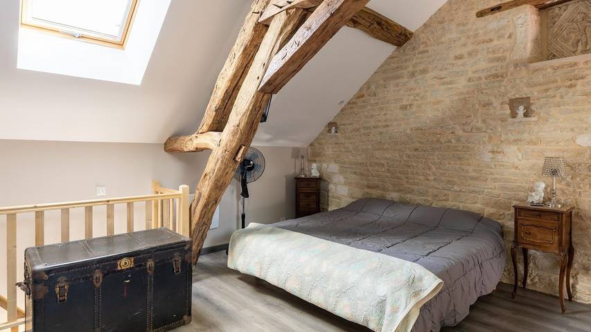 Location de vacances pour 9 personnes, avec jardin dans Molesme