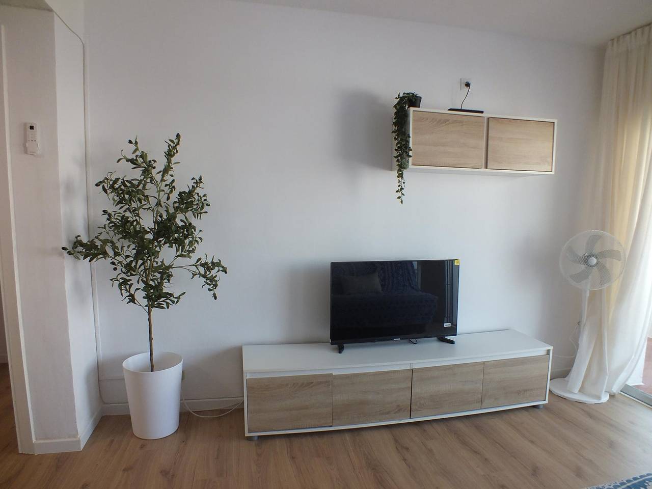 Entire apartment, Roses Santa-Margarita: 2-bedroom Apt, pool, near the beach in Santa Margarida, Roses
