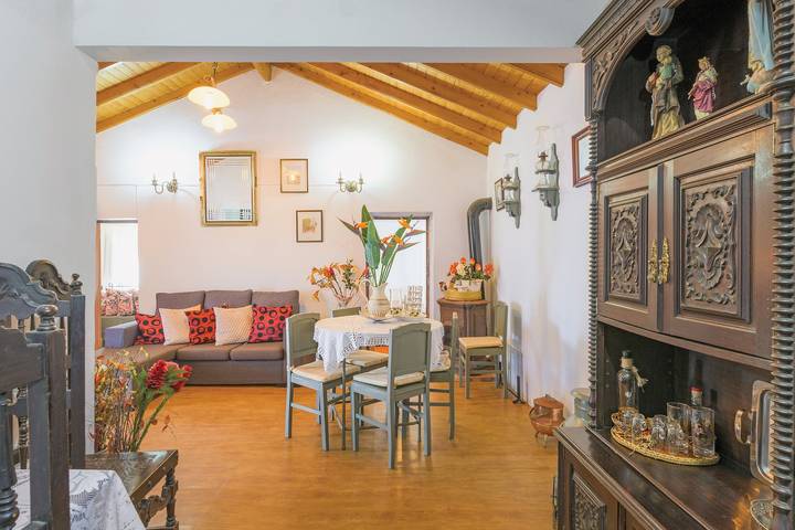 Country House 'Monte Da Bárbara' with Private Terrace, Garden and Wi-Fi in São Salvador e Santa Maria, Costa Alentejana