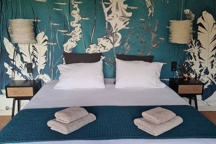 Location de vacances pour 8 personnes, avec jacuzzi et jardin dans Plage du Ruguel - 3