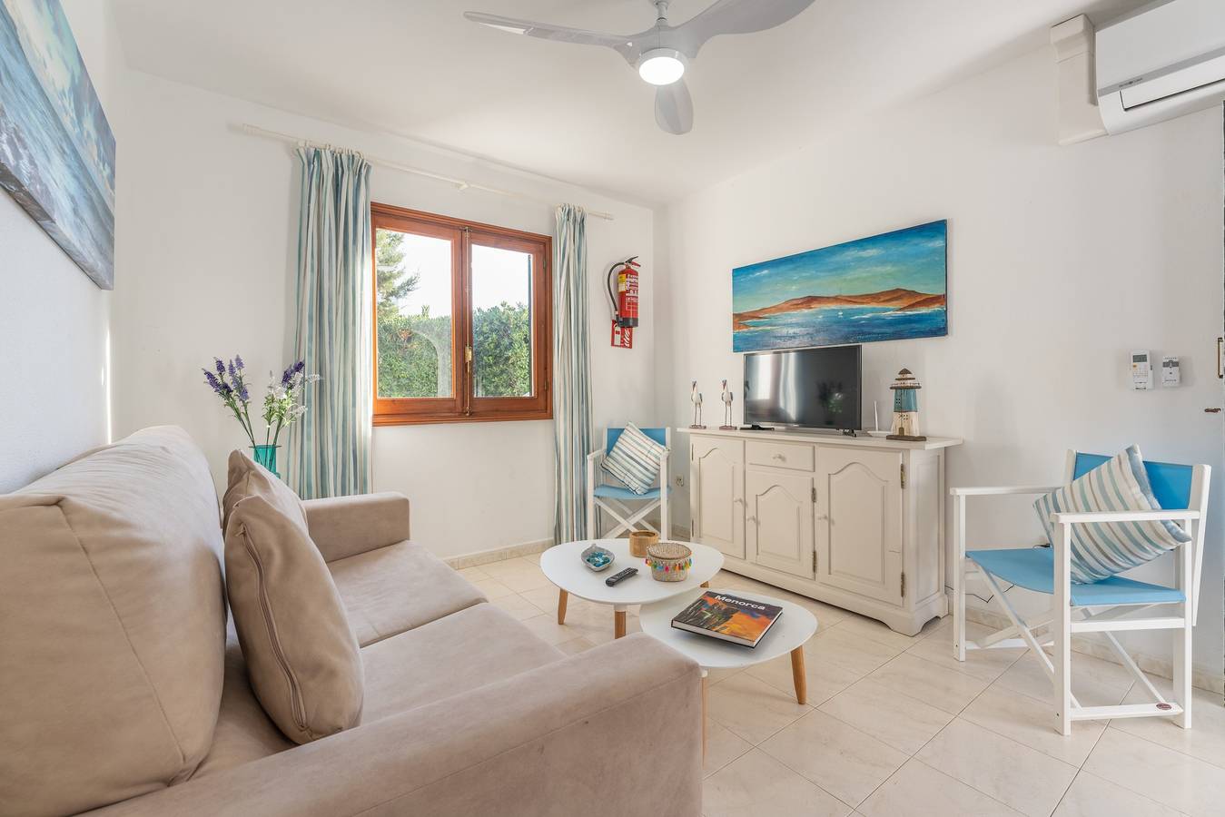 Mooi Vakantie Appartement "Apartamento Delfín 2" met Zwembad, Terras & Wifi, foto 10