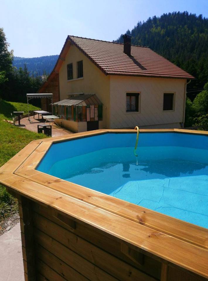 Gîte pour 16 personnes, avec piscine ainsi que jardin et terrasse, animaux acceptés dans La Bresse-Hohneck - 2