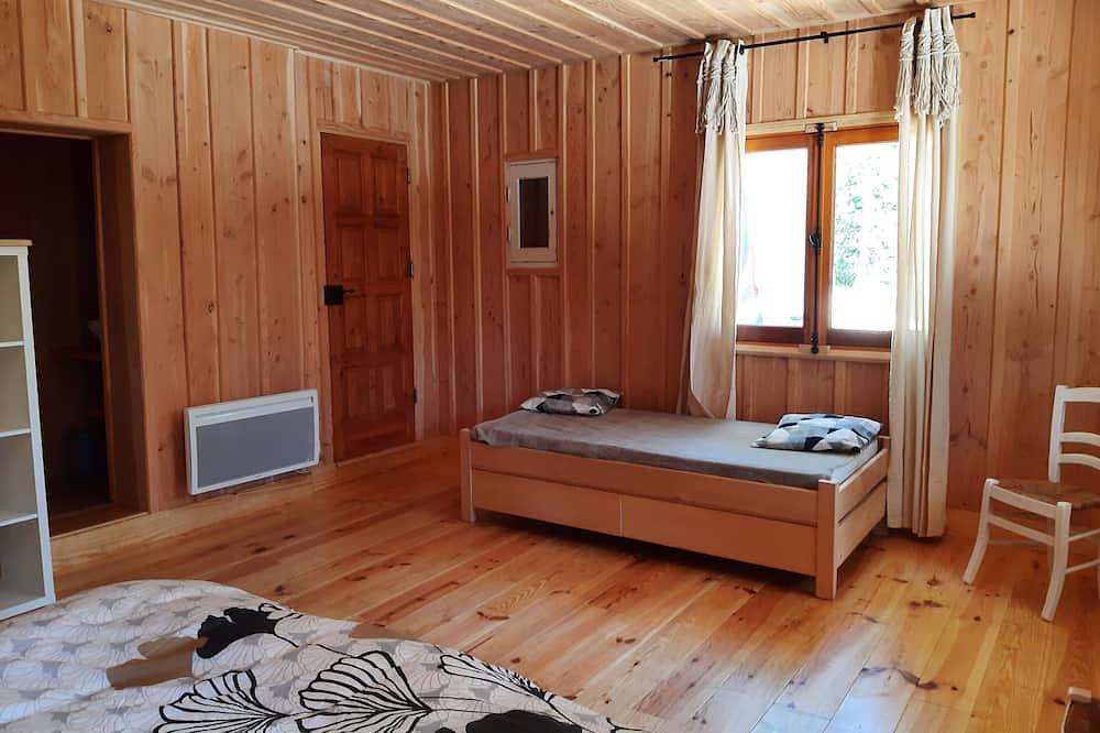Chalet du grand Cėdre - 5 rooms 8 pers. in Bédoin, Parc naturel régional du Mont-Ventoux