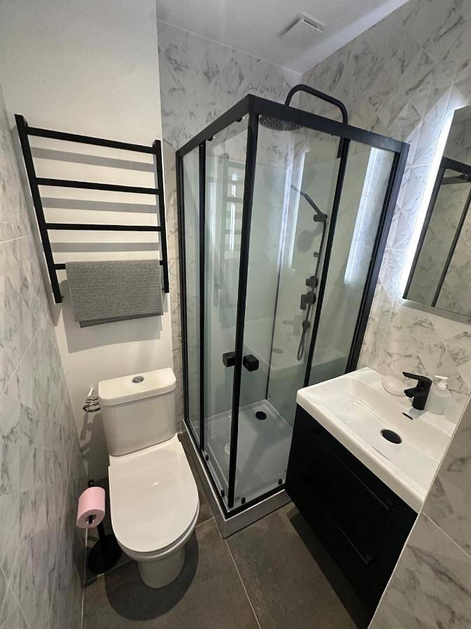 Appartement entier, Studio refait à neuf, lumineux - 131 in Dax, Région de Dax