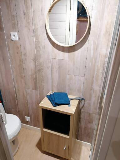 Tente pour 4 personnes, avec vue ainsi que terrasse et jardin, animaux acceptés dans Mayenne - 4