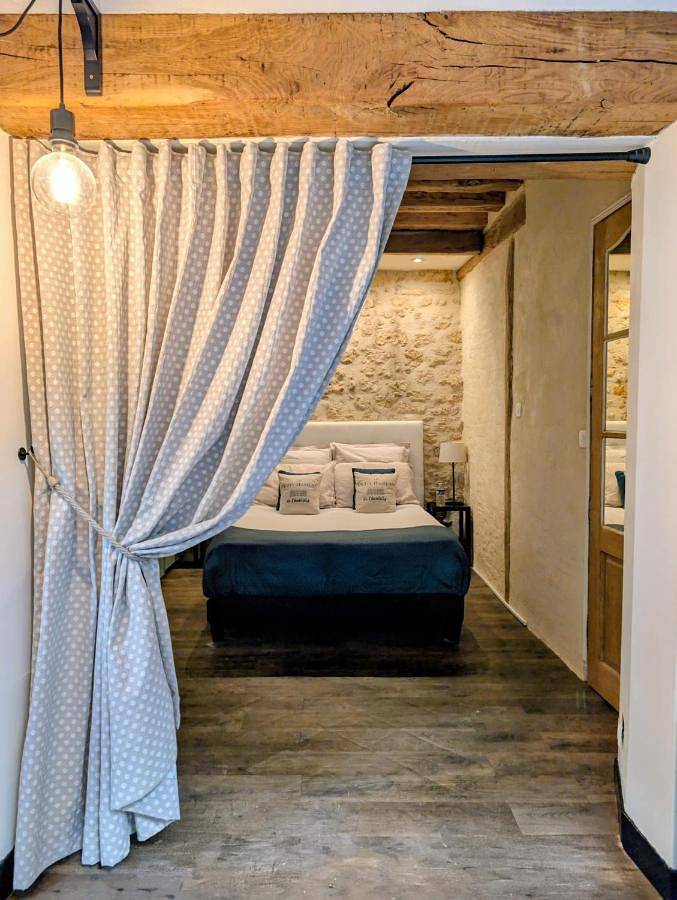 Appartement entier, Le Petit Hameau de Chantilly - Studio 4 pers Chic et Charme au Coeur de Chantilly - Classé 3 étoiles in Chantilly, Oise