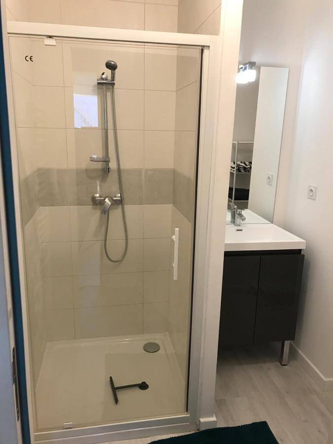 Gîte pour 6 personnes, avec jardin et terrasse, animaux acceptés à Savigné-l'Évêque - 2