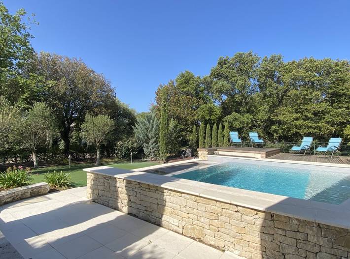 Location de vacances pour 8 personnes, avec terrasse ainsi que piscine et jardin à Grignan - 3