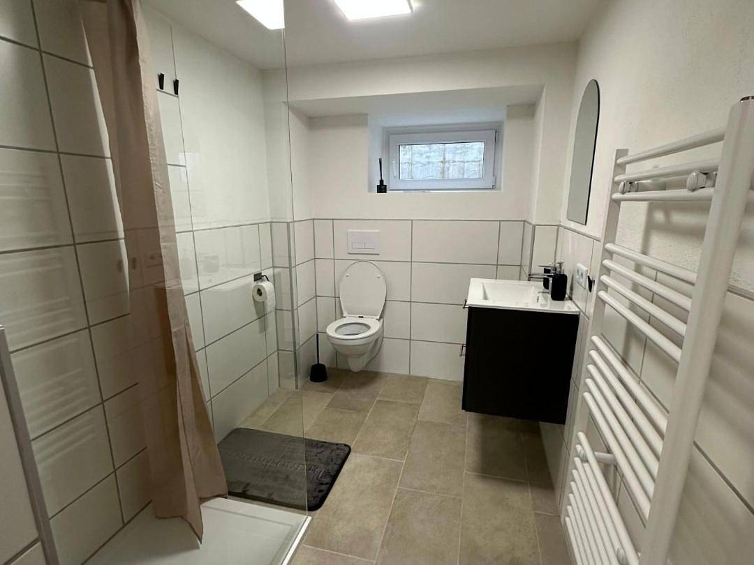 Ganze Wohnung, Ruhige Ferienwohnung im Grünen in Mittelhof, Altenkirchen & Umgebung