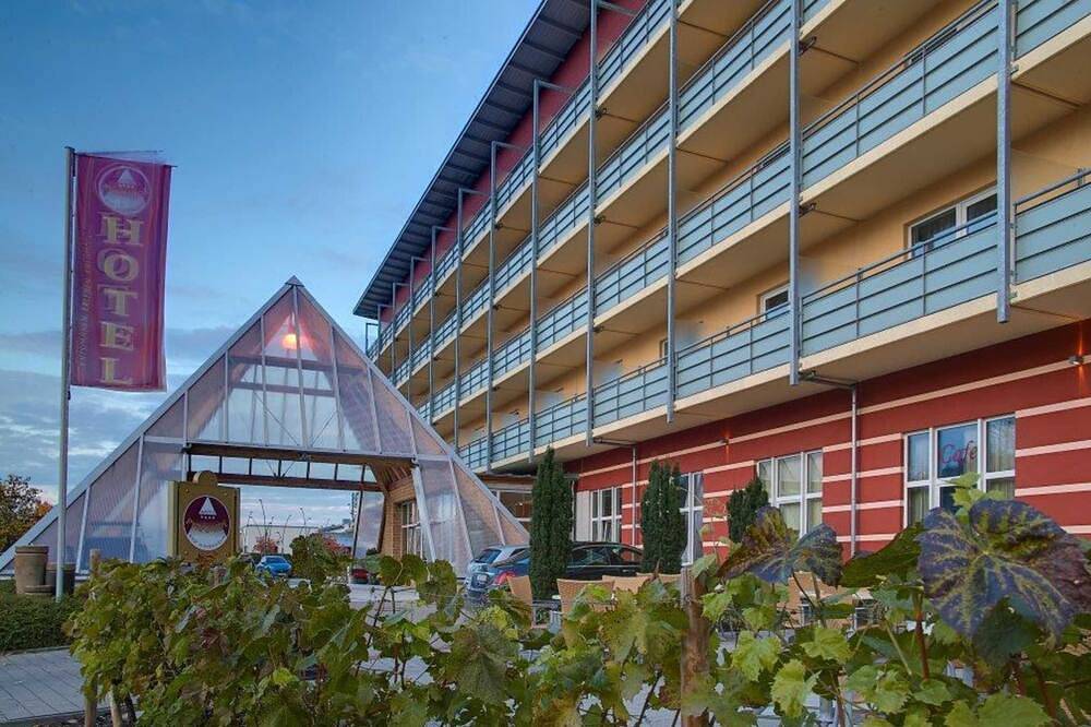 Doppelzimmer zur Einzelnutzung - Kurhotel Pyramide Ag in Bad Windsheim, Steigerwald