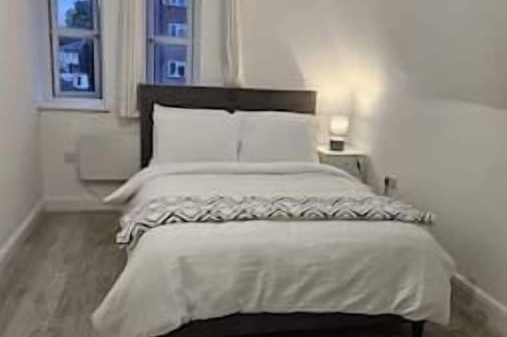 Apartment for 5 people in Bedford