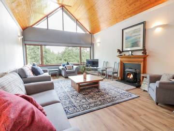 Log Cabin for 10 People in Falkirk, Scotland, Photo 1
