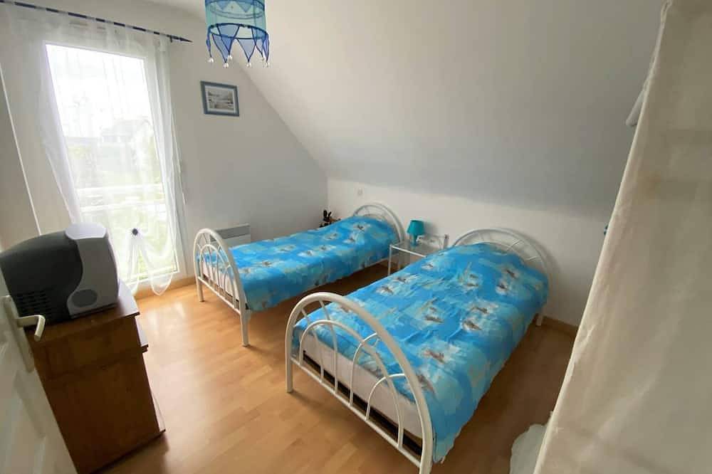 Agréable maison à 500m de la plage de la Fresnaye, 3 chambres, 6 personnes in Saint-Cast-le-Guildo, Région de Dinan