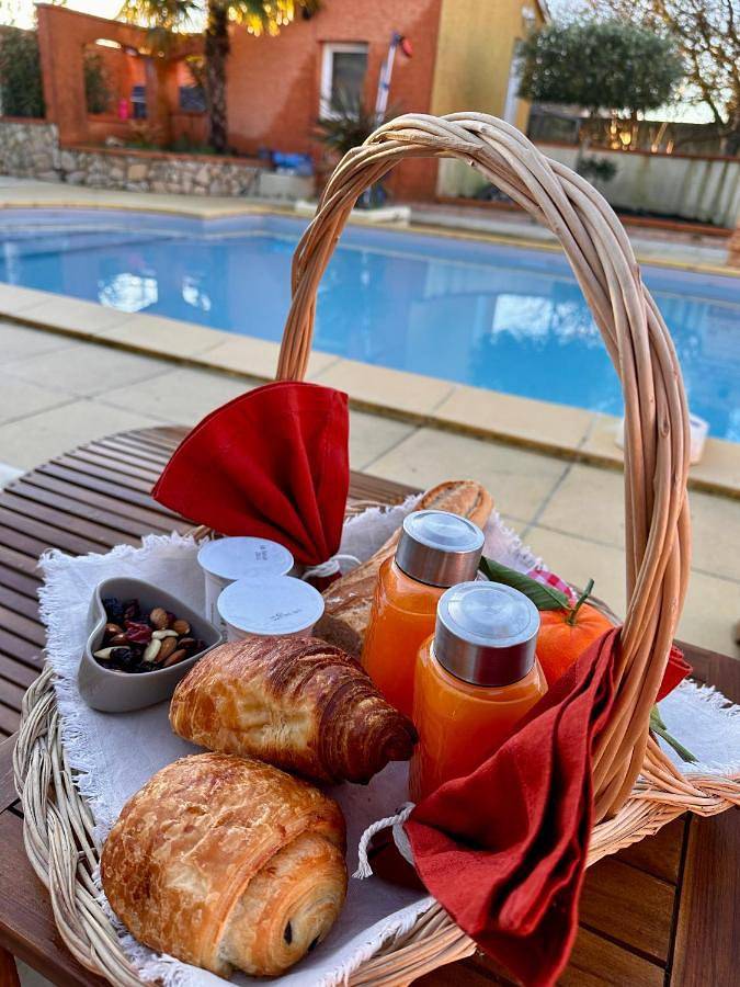 Location de vacances pour 5 personnes, avec jacuzzi ainsi que piscine et jardin à Calmont - 2