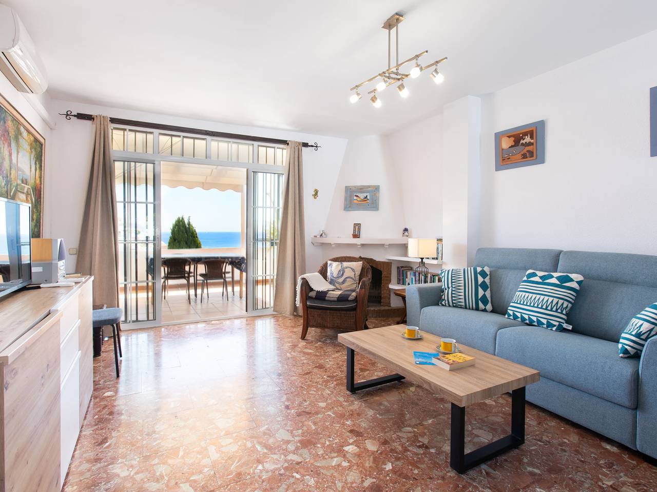 Amanda in Playa de Burriana, Nerja