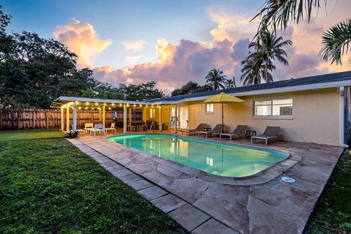 Vacation home for 8 people, with pool and yard in Fort Lauderdale