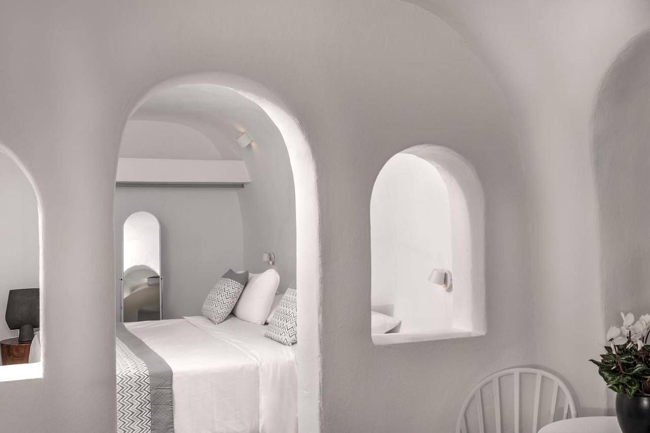 Cave Standard Studio with Caldera & Sea View in Oia, Santorin