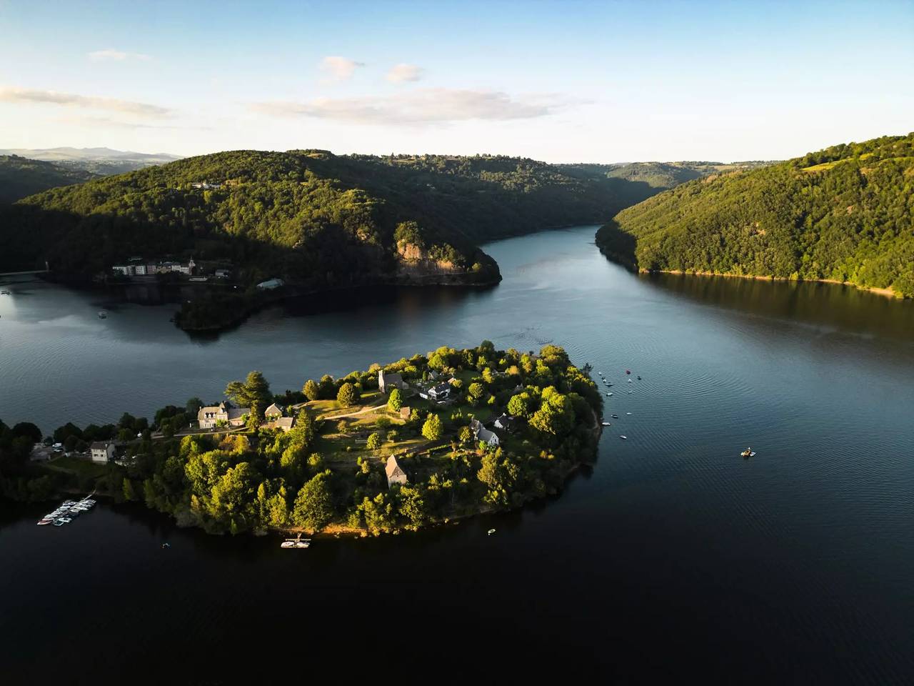 Chalet pour 4 Personnes dans Thérondels, L'Aubrac