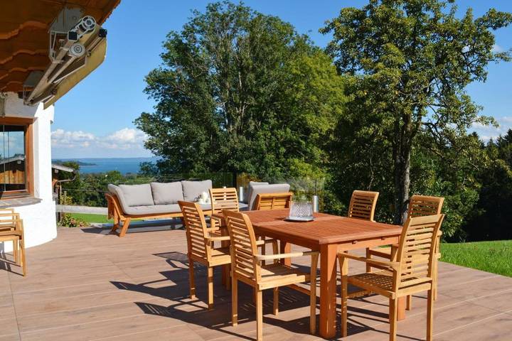 Ferienhaus für 6 Personen, mit Sauna und Whirlpool sowie Balkon am Chiemsee