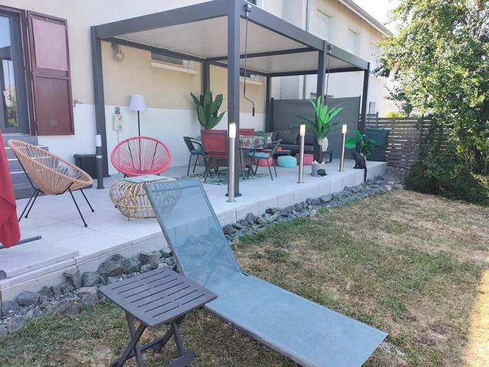 Gîte pour 2 personnes, avec Terrasse ainsi que Jardin et Vue à Bellerive-sur-Allier - 3
