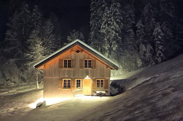 Ferienhaus für 9 Personen, mit Garten und Sauna in Bizau