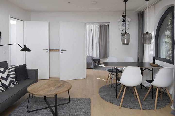 Ferienwohnung für 3 Personen, mit Pool und Garten - 1