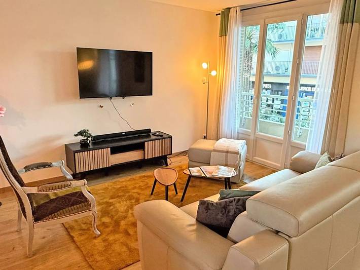 Gîte pour 5 personnes, avec terrasse dans Casino De Sainte Maxime