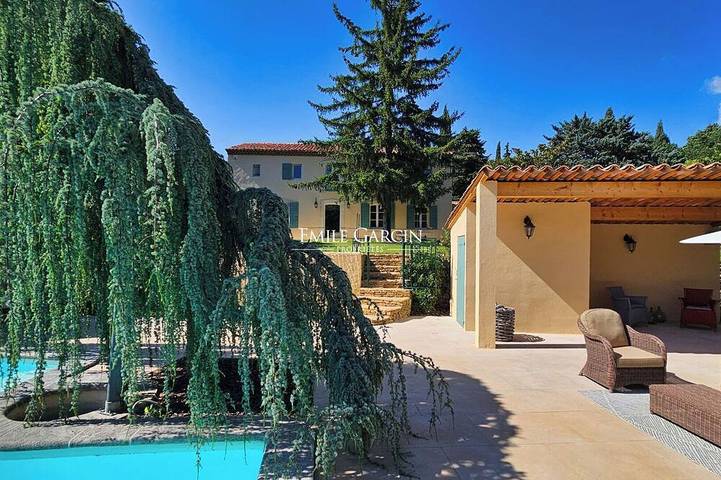Villa pour 8 personnes, avec terrasse et jardin - 1