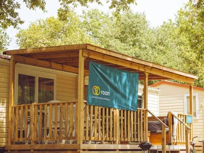 Camping Marvilla Parks - Kaatsheuvel - Stacaravan 6 personen - Premium Lounge Compact met 3 slaapkamers in Kaatsheuvel, Noord-Brabant