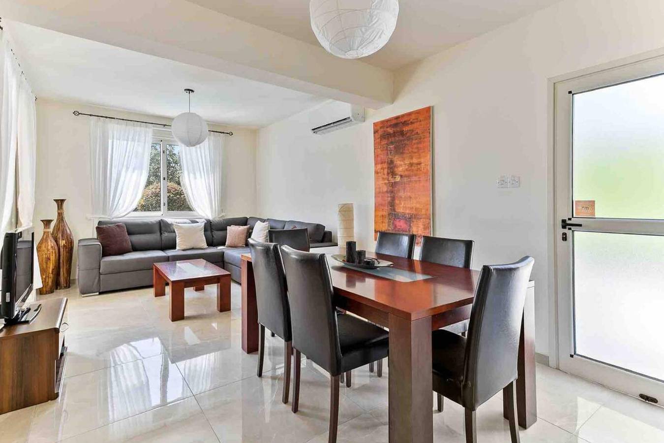 Coral Bay Villa - Sleeps 6 - Pool - Parking in Peyia, South Cyprus