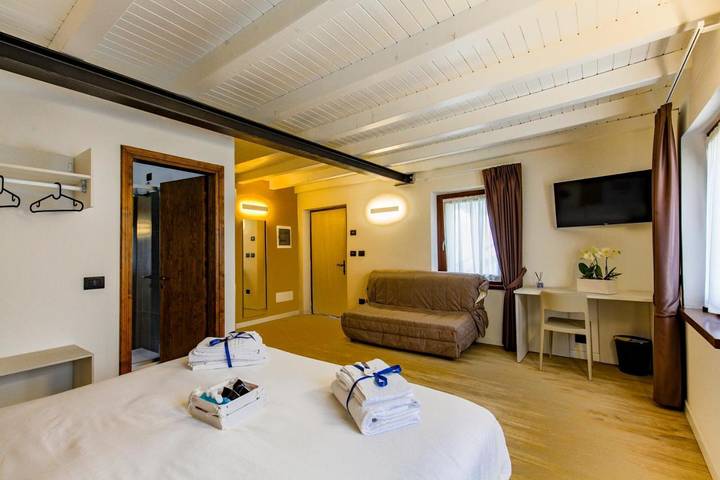 B&b per 4 persone, con Balcone e Terrazza nonché Giardino e Panorama a Belluno